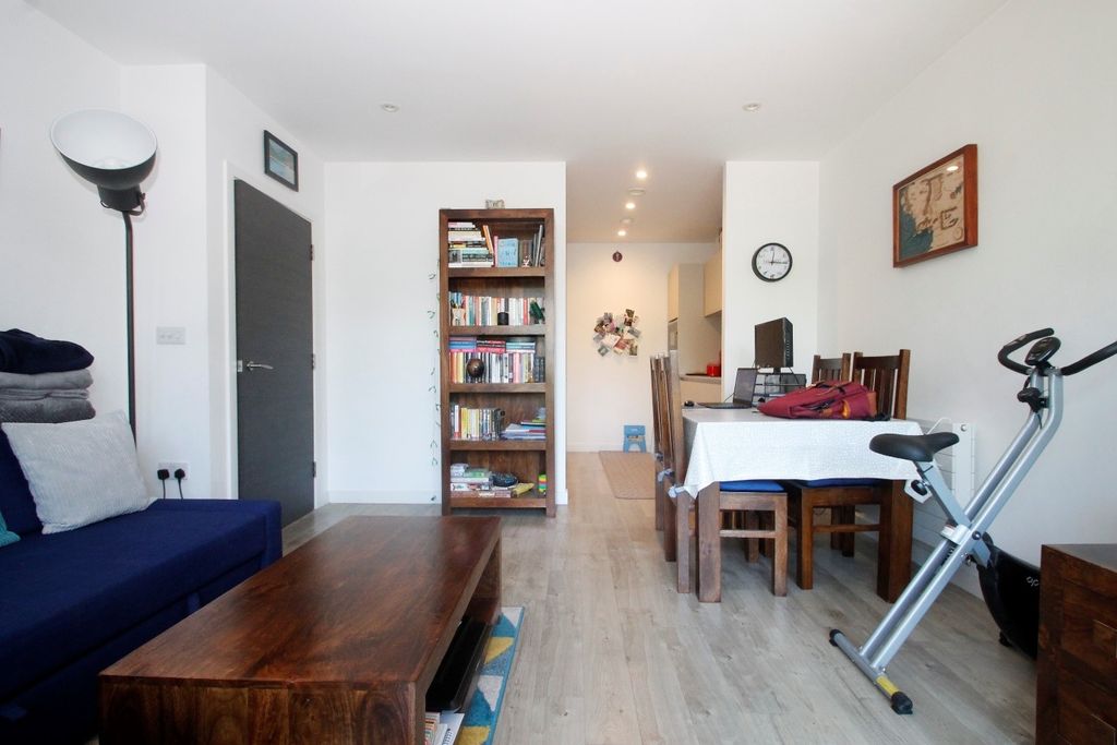 Property photo 3 of 11
