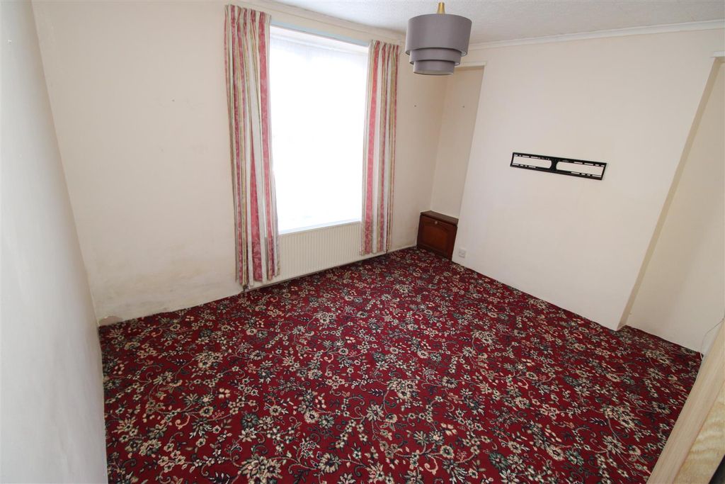 Property photo 3 of 11