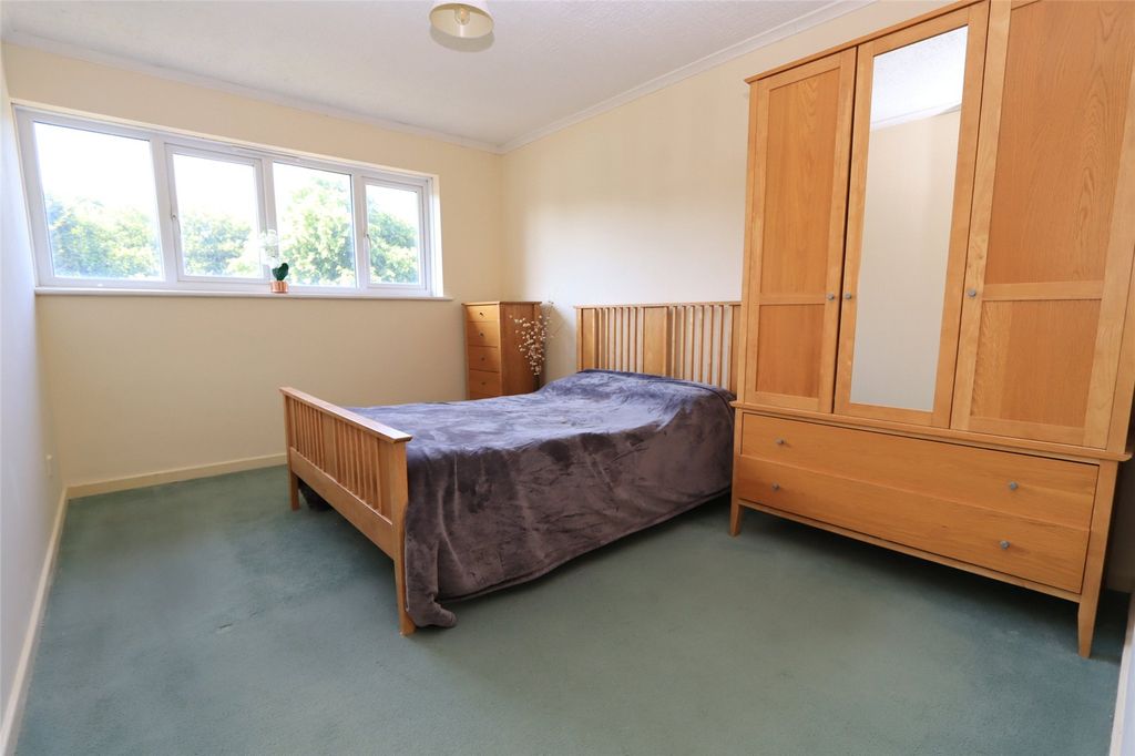 Property photo 2 of 11 Bedroom 1