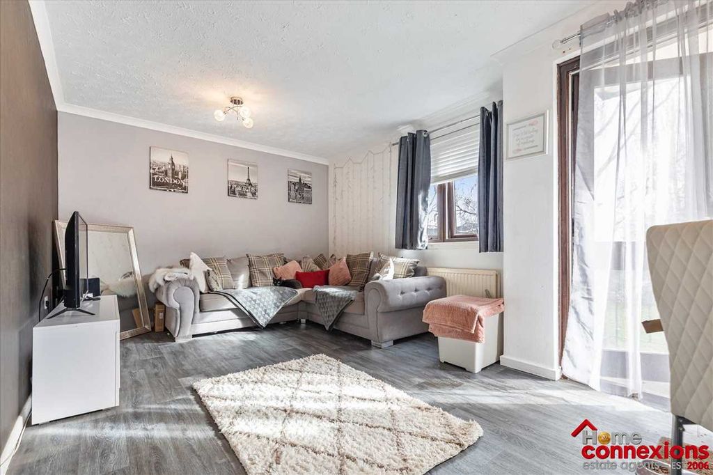 Property photo 2 of 22 Lounge Dining (1)