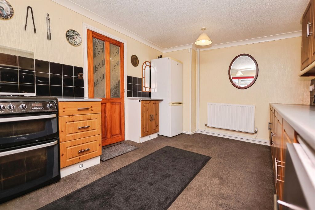 Property photo 3 of 14