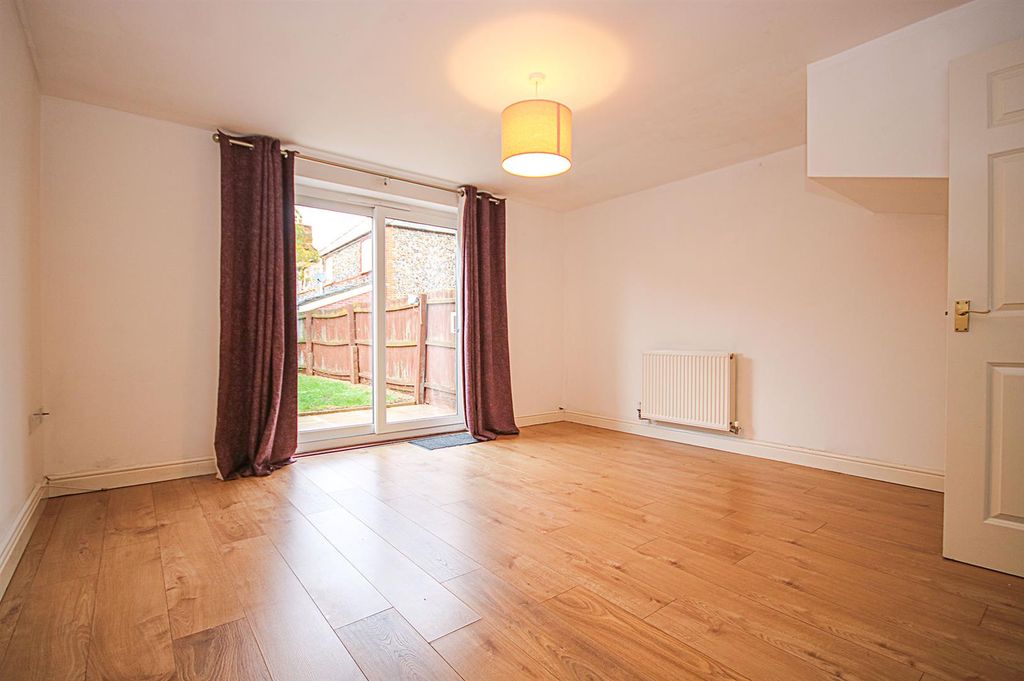 Property photo 3 of 12 Img_6151.Jpg