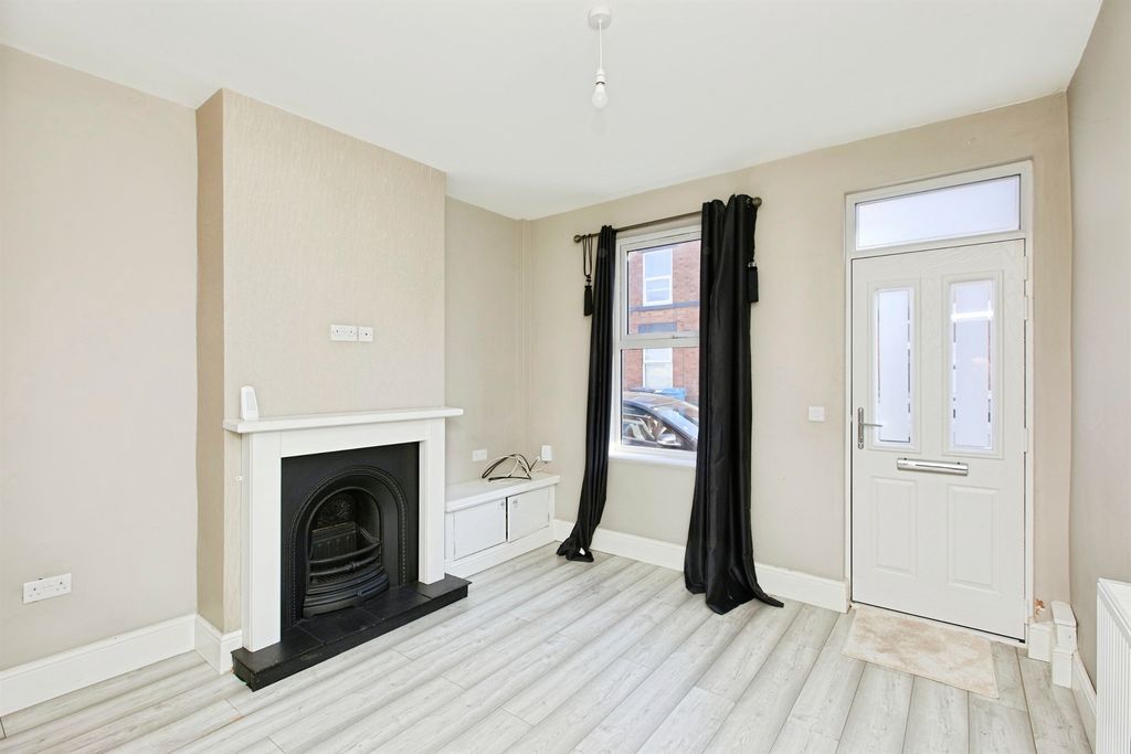 Property photo 3 of 18