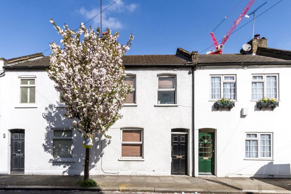 Property photo 1 of 6