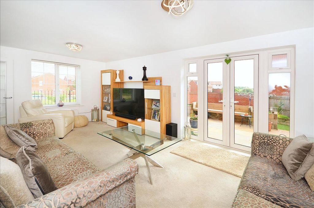 Property photo 3 of 23