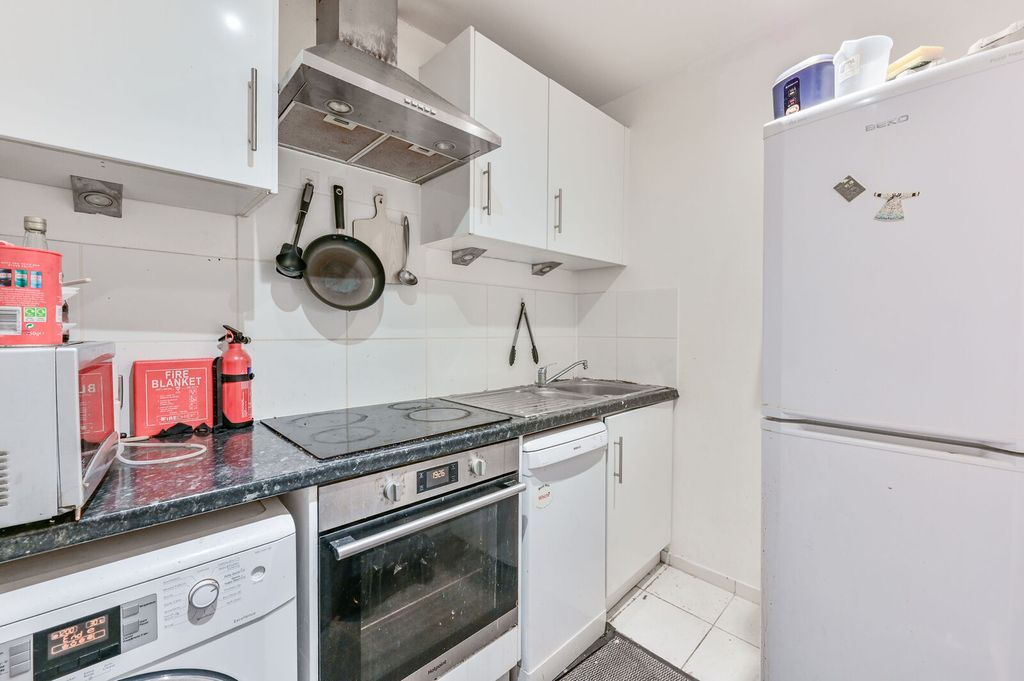 Property photo 2 of 3