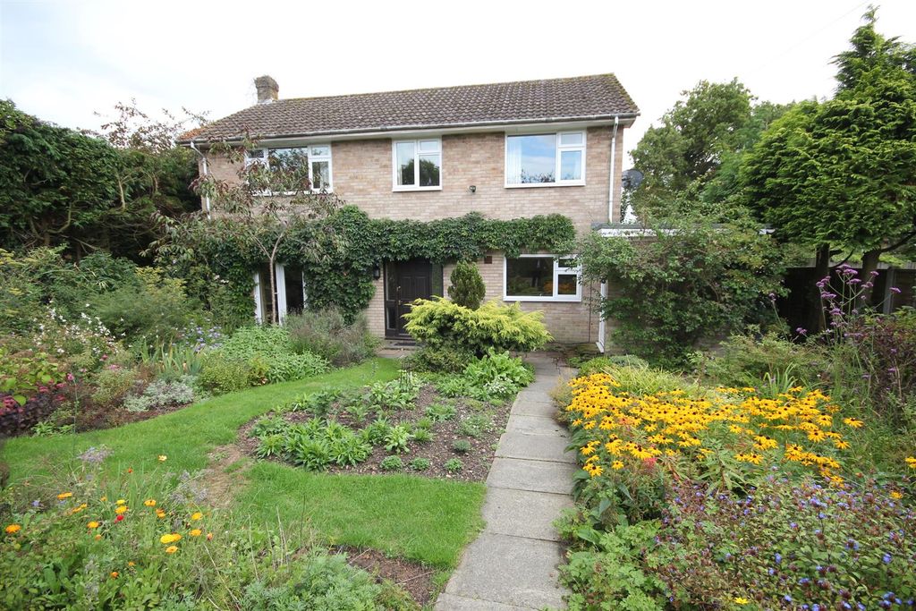 Property photo 1 of 20