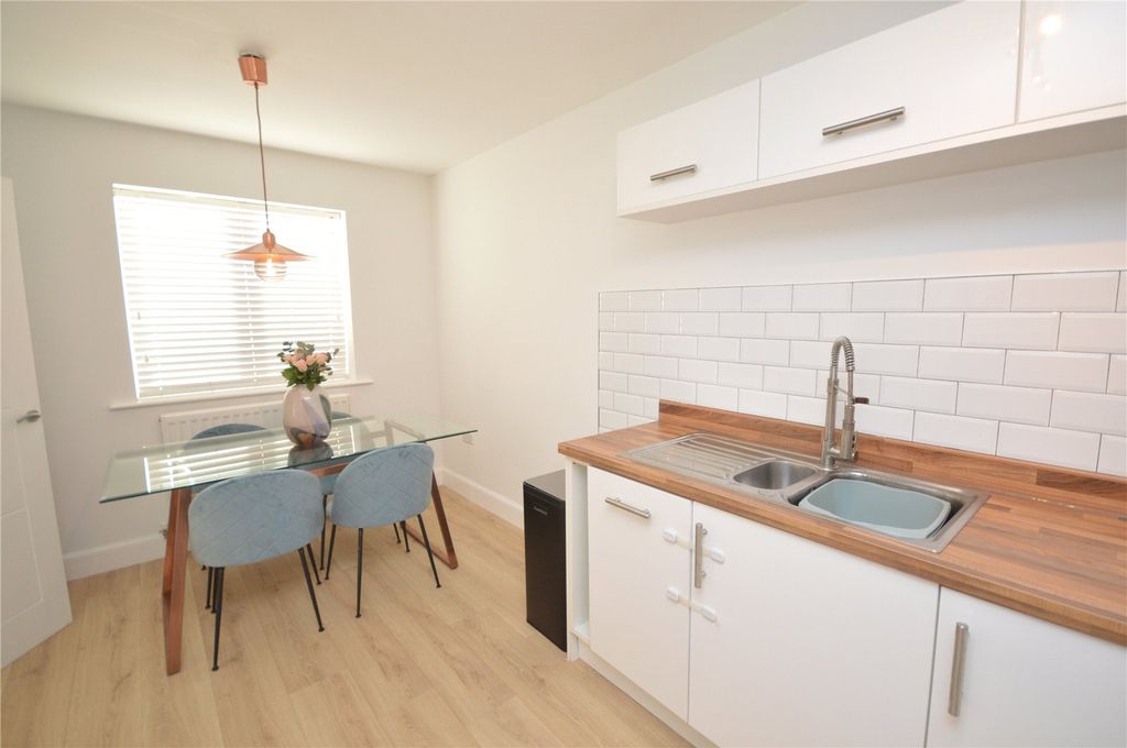 Property photo 3 of 20 Picture 3