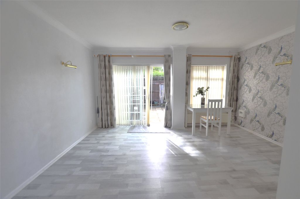 Property photo 2 of 17 Picture No. 18