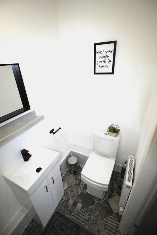 Property photo 3 of 6