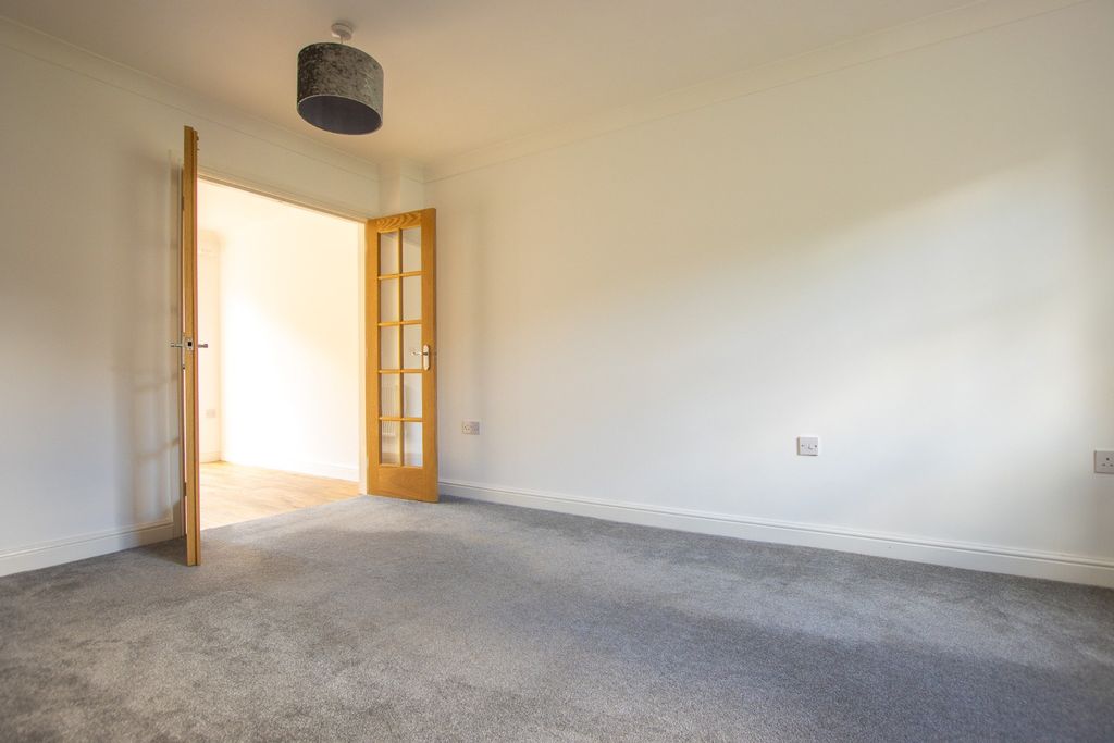 Property photo 3 of 20 3945565