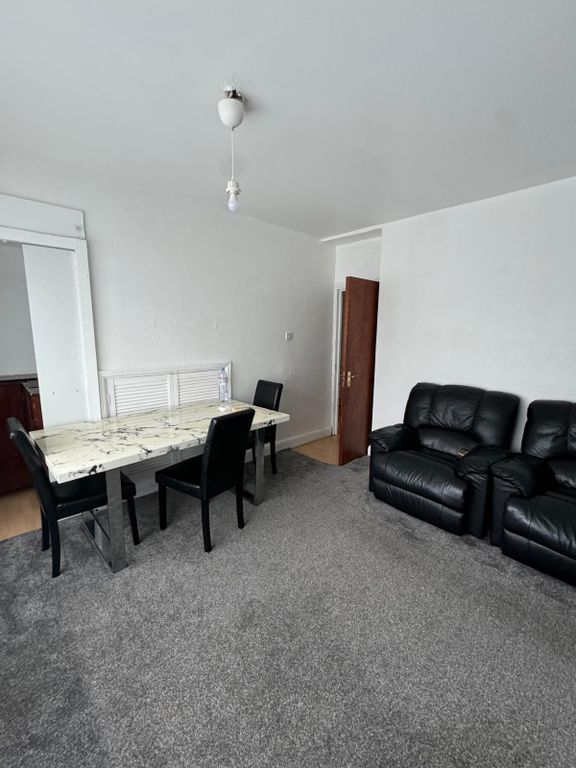 Property photo 2 of 9 Gallery