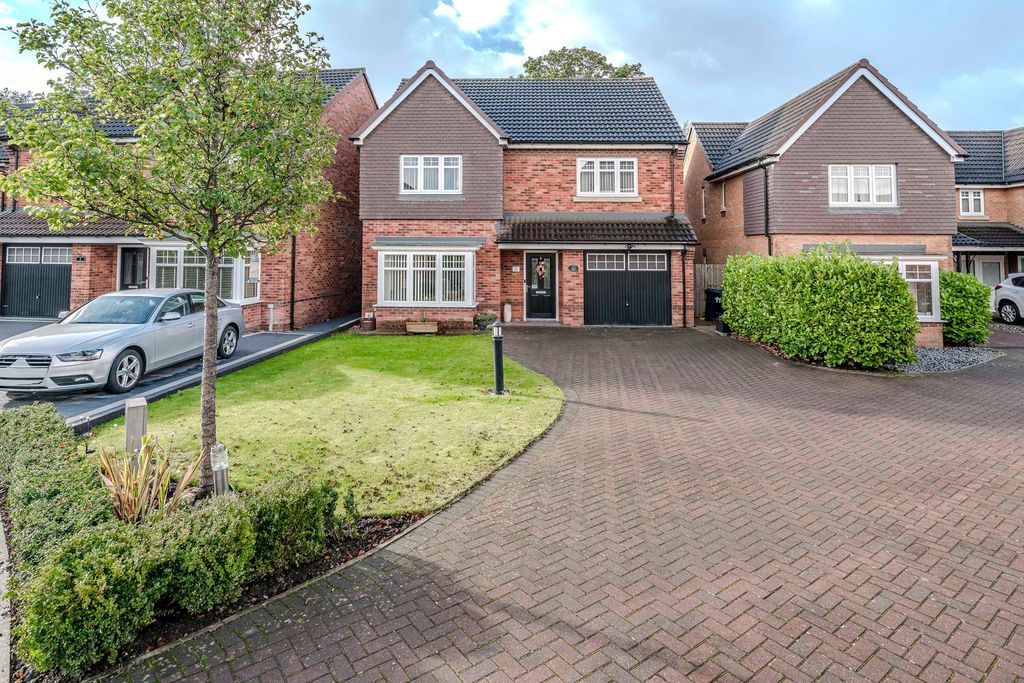 Property photo 1 of 51