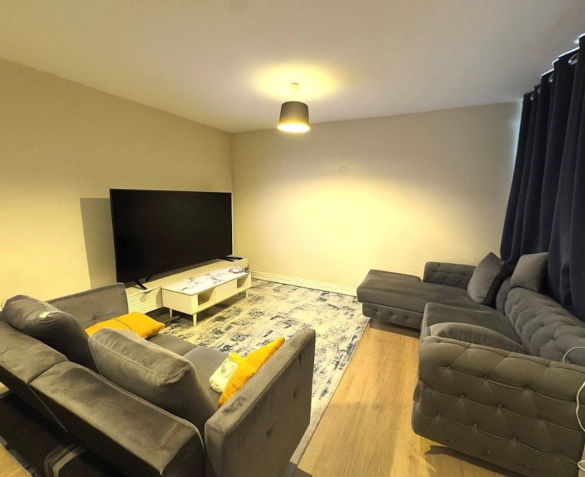 Property photo 2 of 6 Lounge