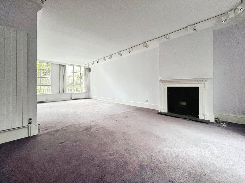 Property photo 2 of 24 Picture No. 02