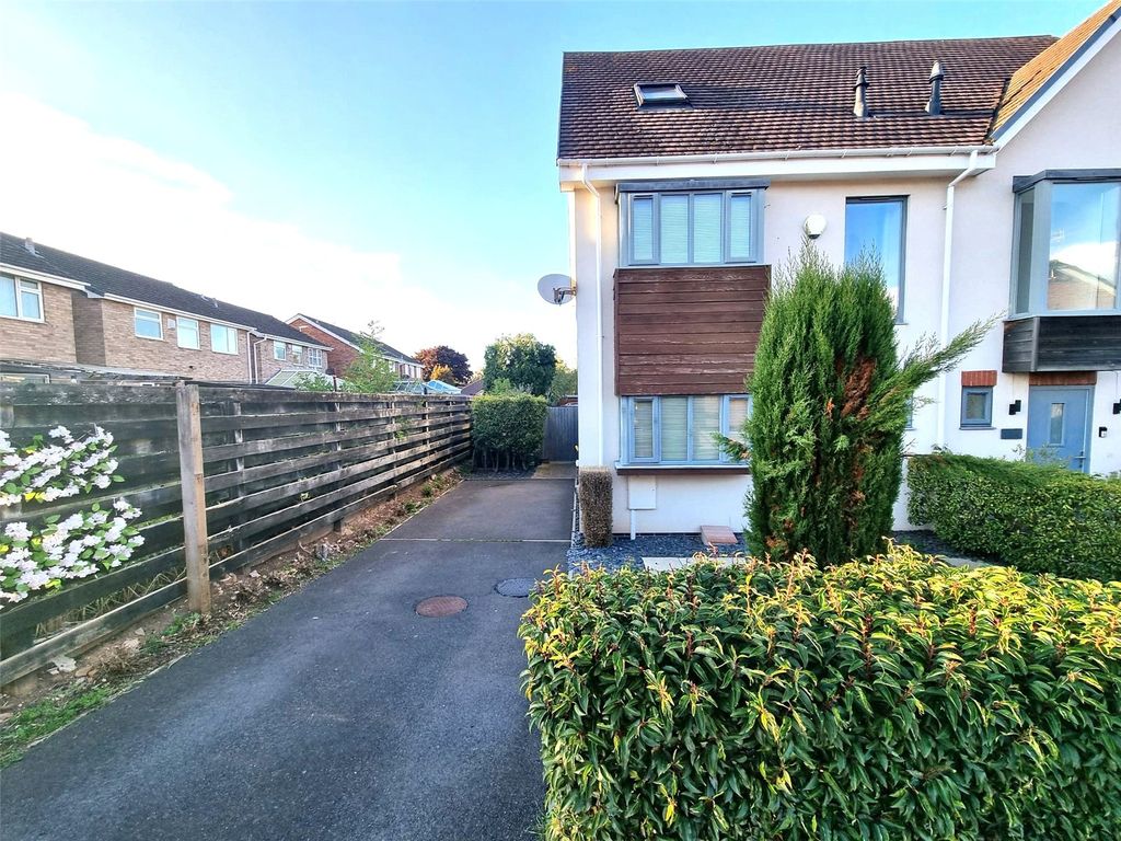 Property photo 2 of 18 Picture No. 03