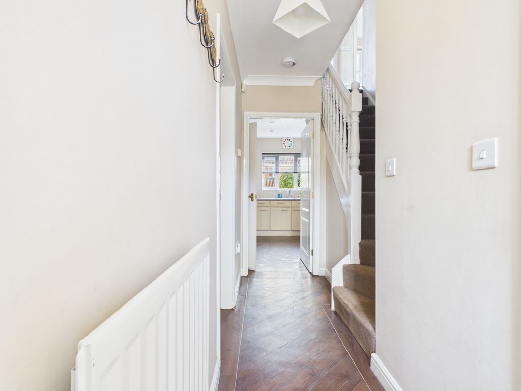 Property photo 2 of 15 Entrance Hall