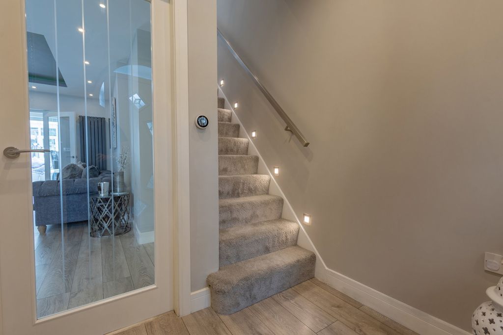 Property photo 2 of 42