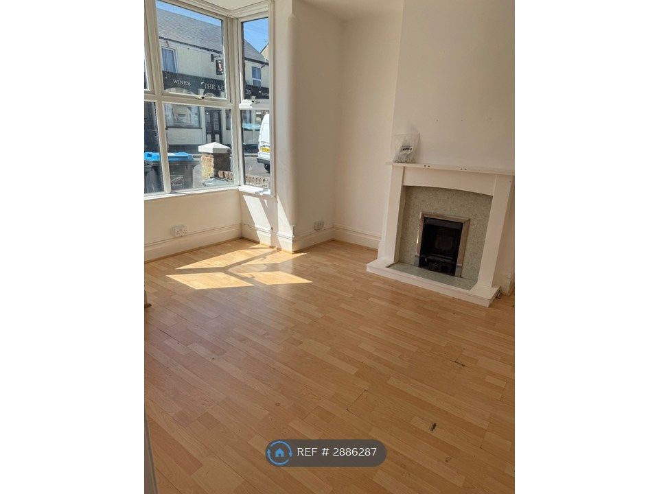 Property photo 3 of 10