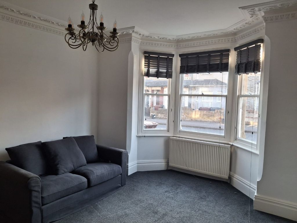 Property photo 2 of 13 5317681