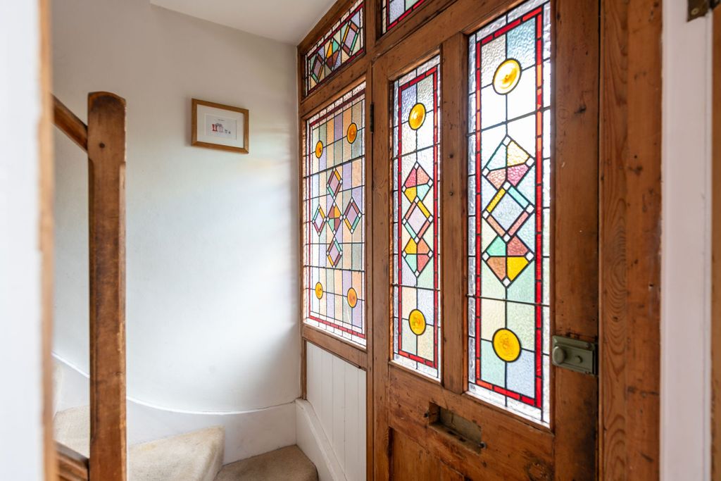 Property photo 2 of 25