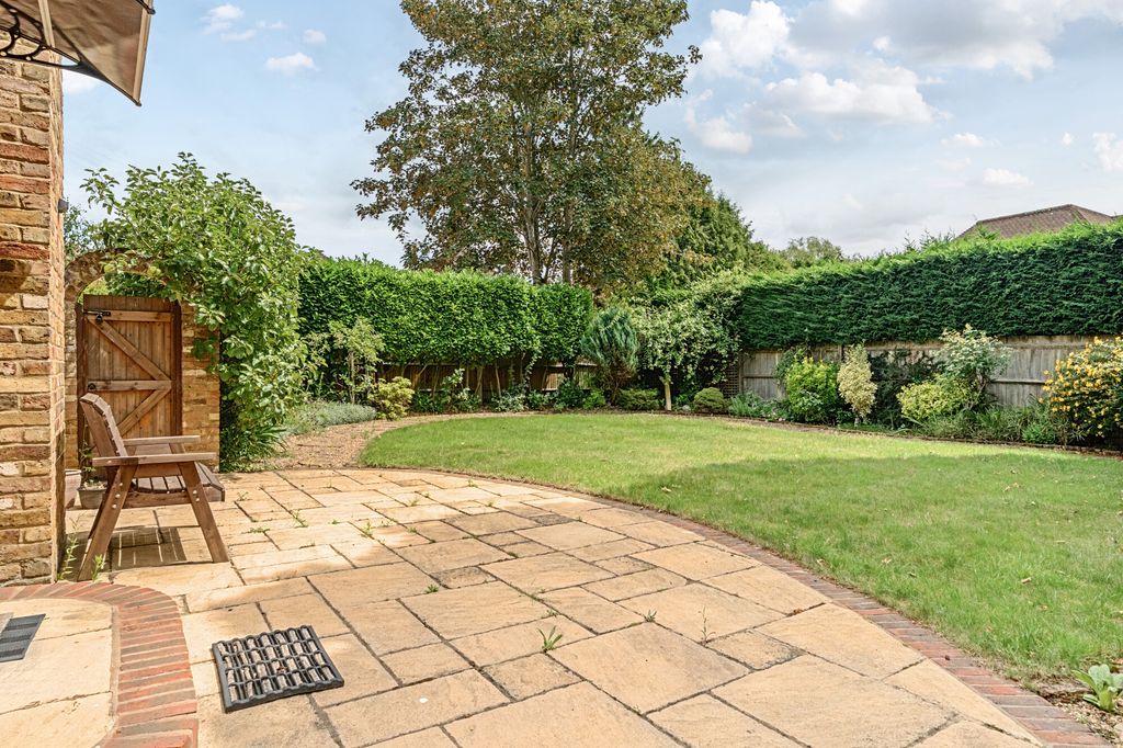Property photo 3 of 12