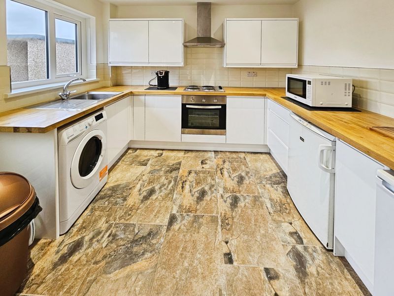 Property photo 2 of 10 Photo 8