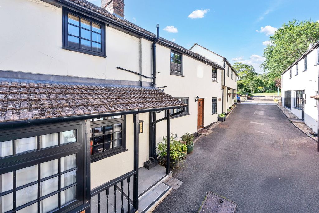 Property photo 1 of 34