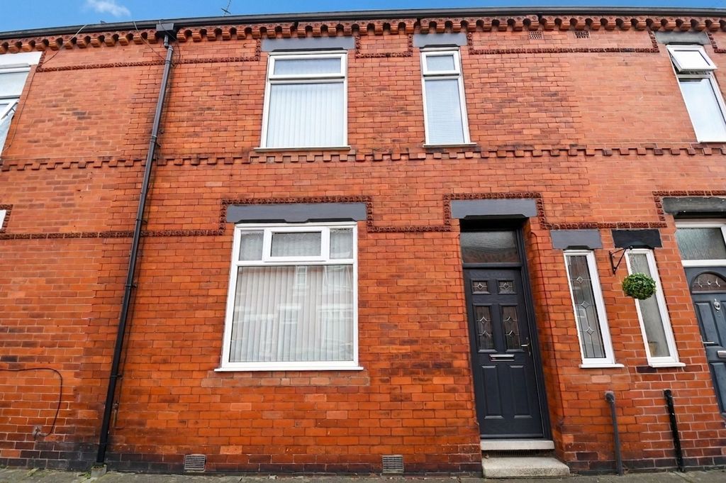 Property photo 3 of 12