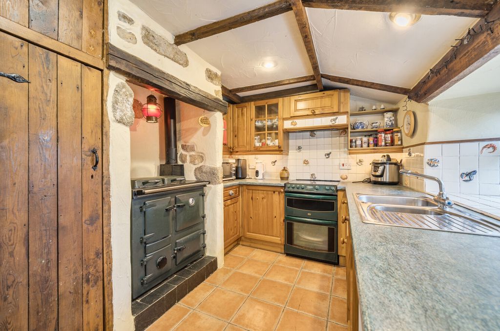 Property photo 3 of 19 1355011-7-68c4660...