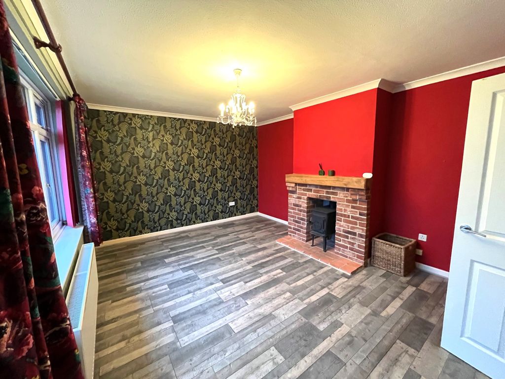 Property photo 3 of 16 Living Room