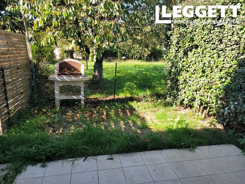 Property photo 2 of 10