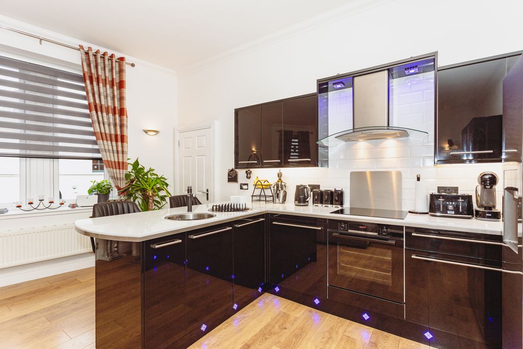 Additional image 6 of 3 bed flat for saleIrish Street, Dumfries DG1