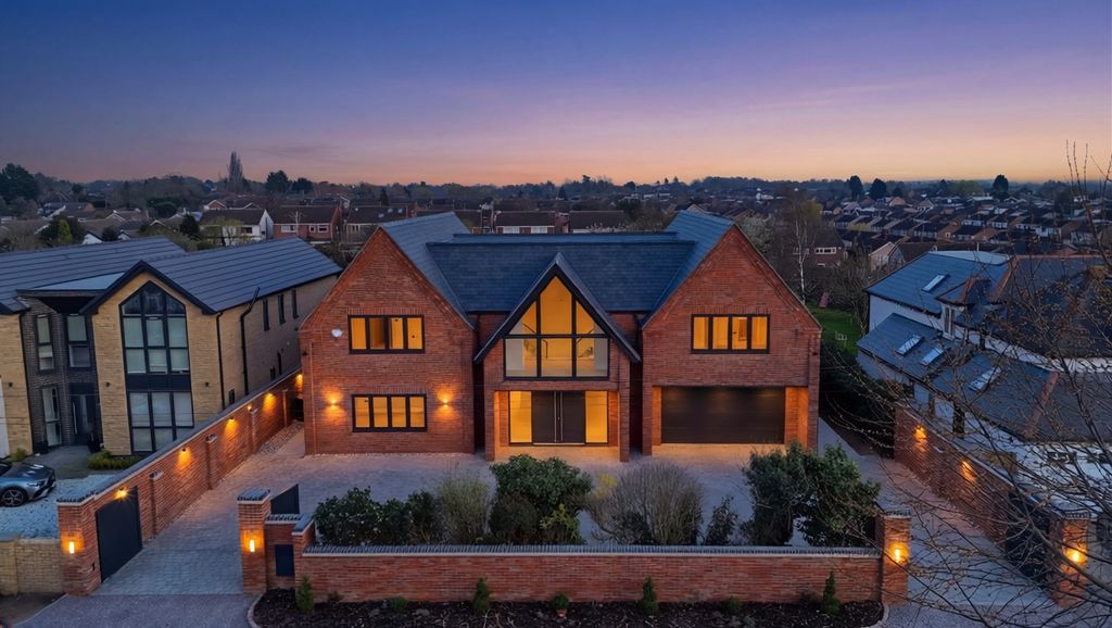 Property photo 2 of 39 Picture No. 56