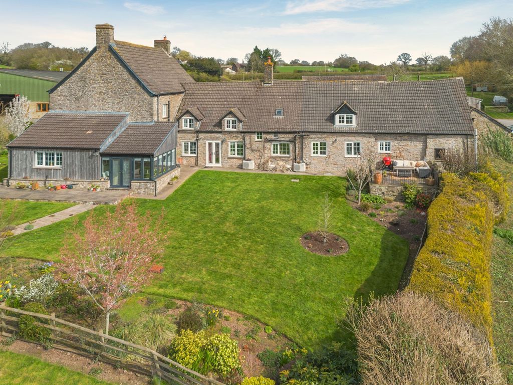 Property photo 1 of 37