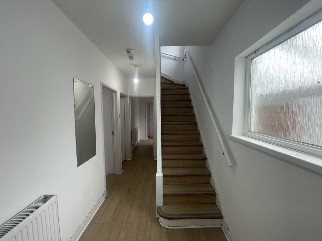 Property photo 3 of 18 Gallery
