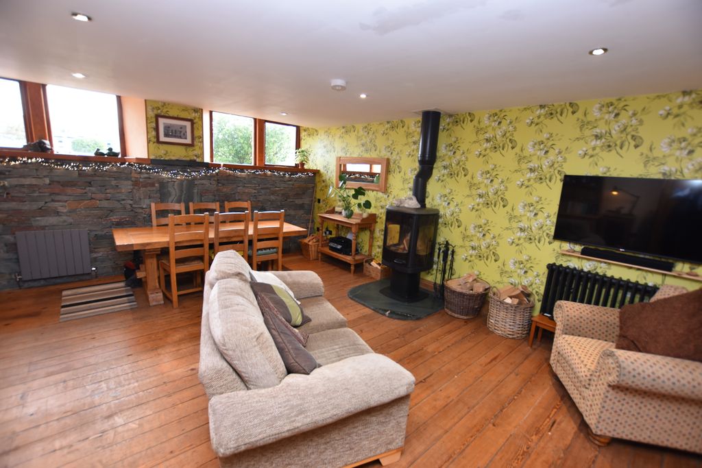 Property photo 2 of 29
