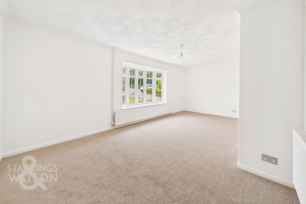 Property photo 2 of 29