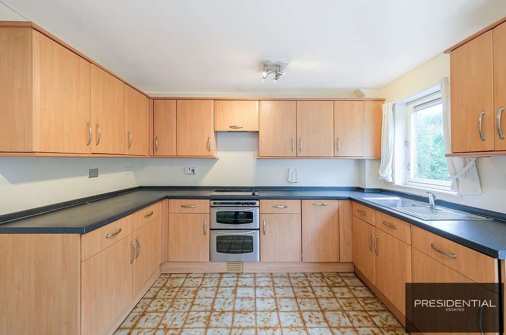 Property photo 3 of 26