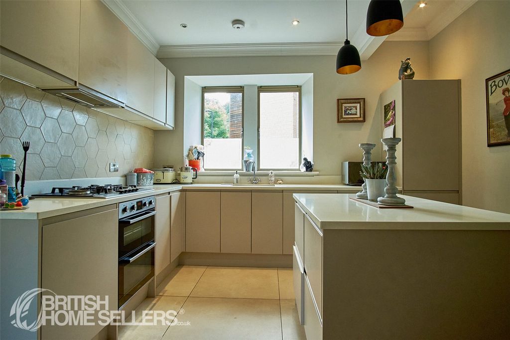 Property photo 3 of 16 Picture No. 26