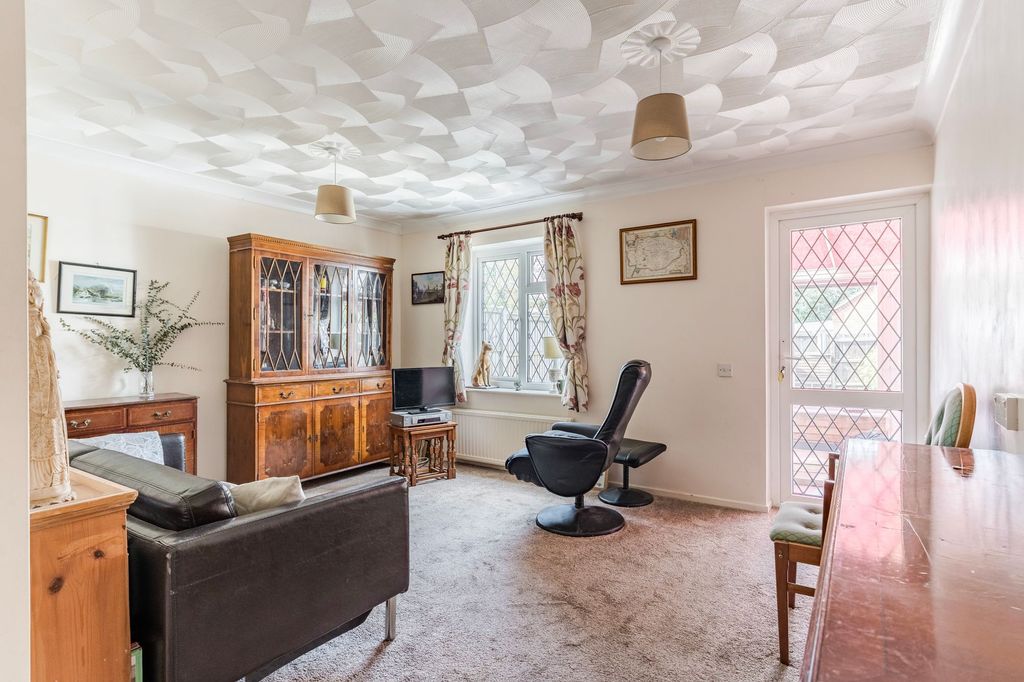 Property photo 2 of 14