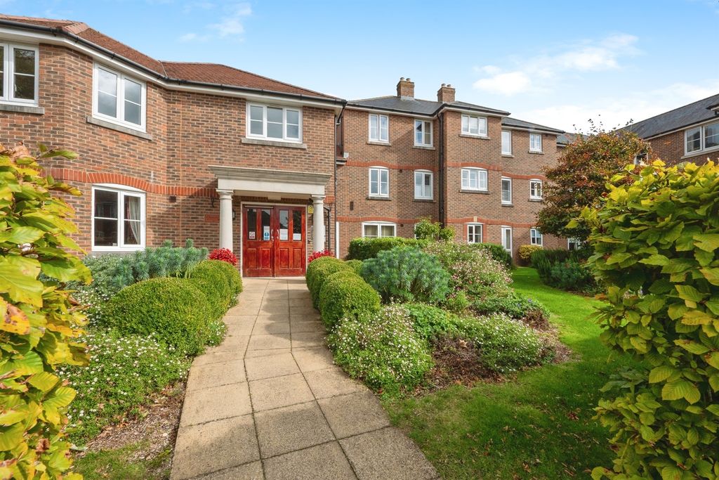 Property photo 1 of 15