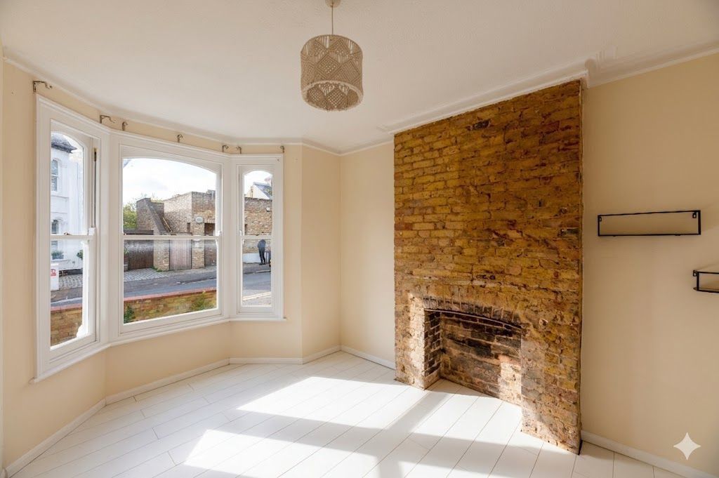 Property photo 3 of 8