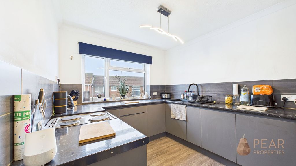 Property photo 3 of 7