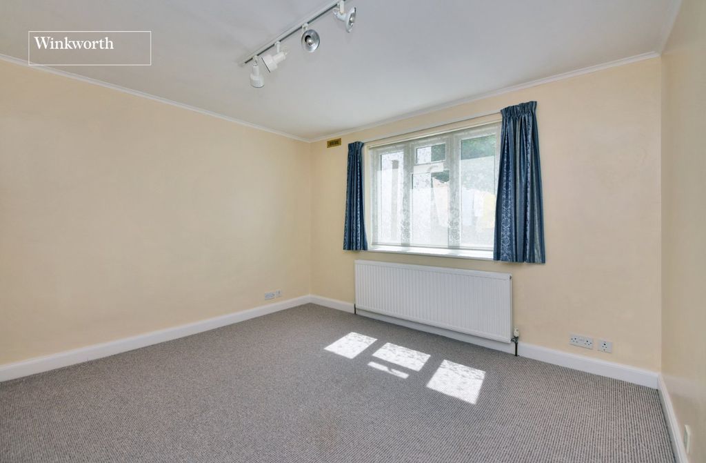 Property photo 2 of 12 Picture No. 03