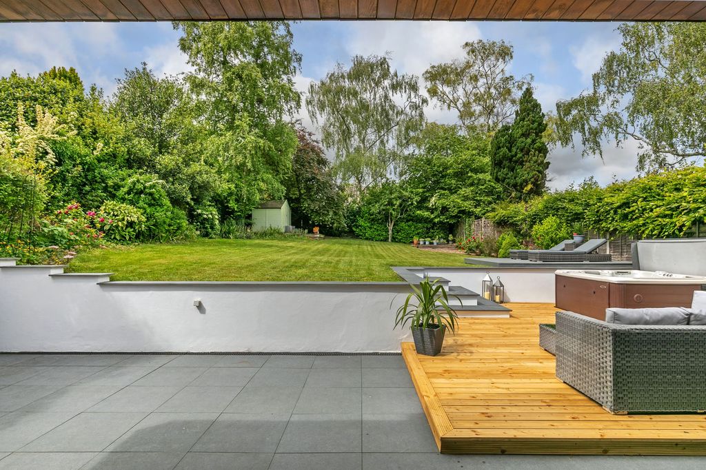 Property photo 3 of 16