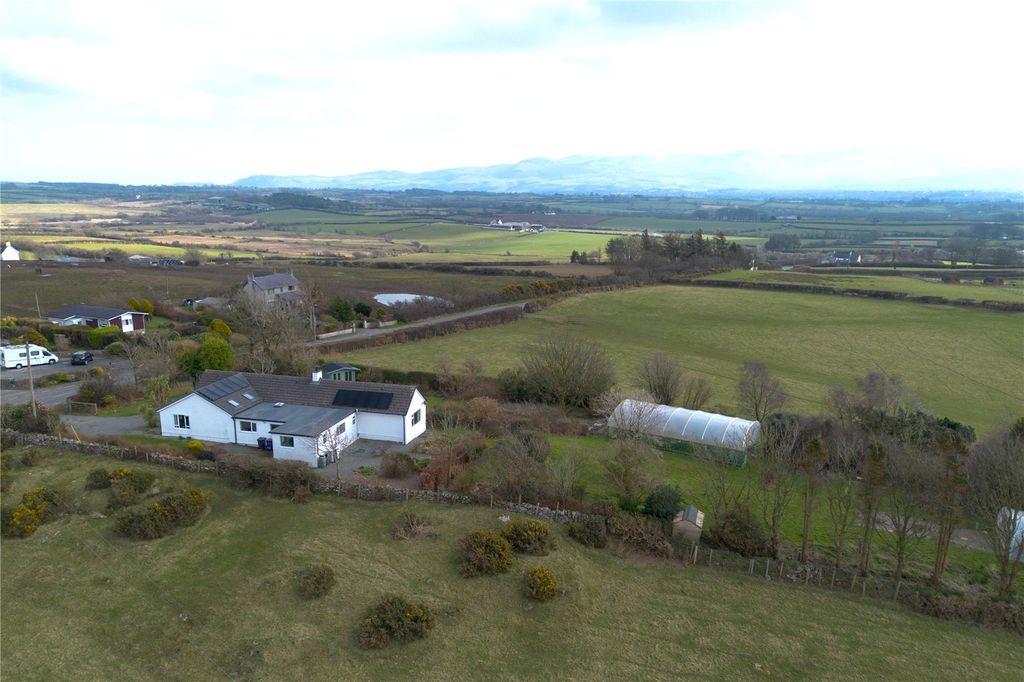 Property photo 1 of 34 Picture No. 40