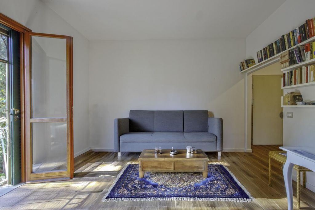 Property photo 1 of 31