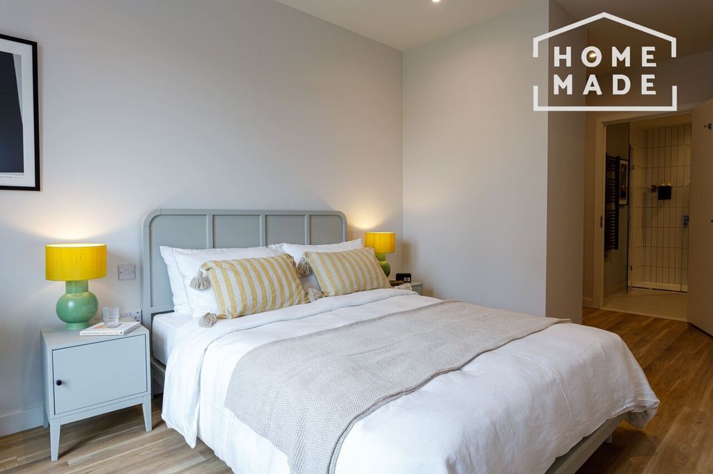 Property photo 1 of 31 835665Edede4B889344c30B6A359