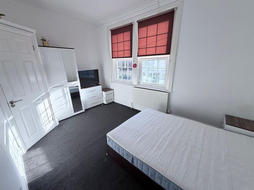 Property photo 2 of 6 Original-F4F759F8-76CD-4Ac2-B66B-82F049E79676.Jpeg